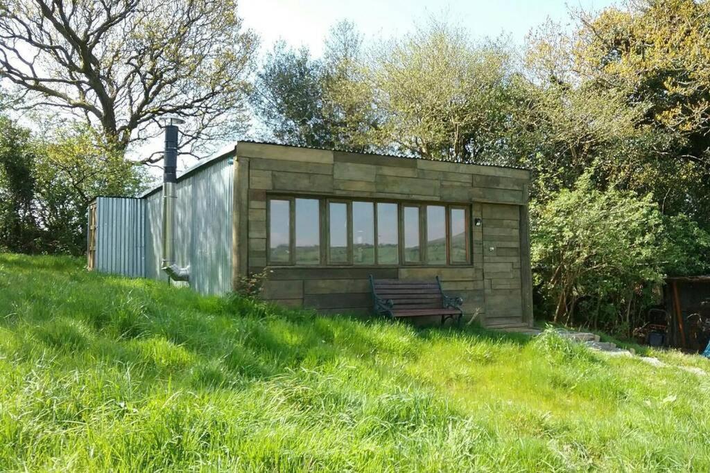 Stags View,Unique Eco Cabin, Dartmoor Views 사우스브렌트 외부 사진