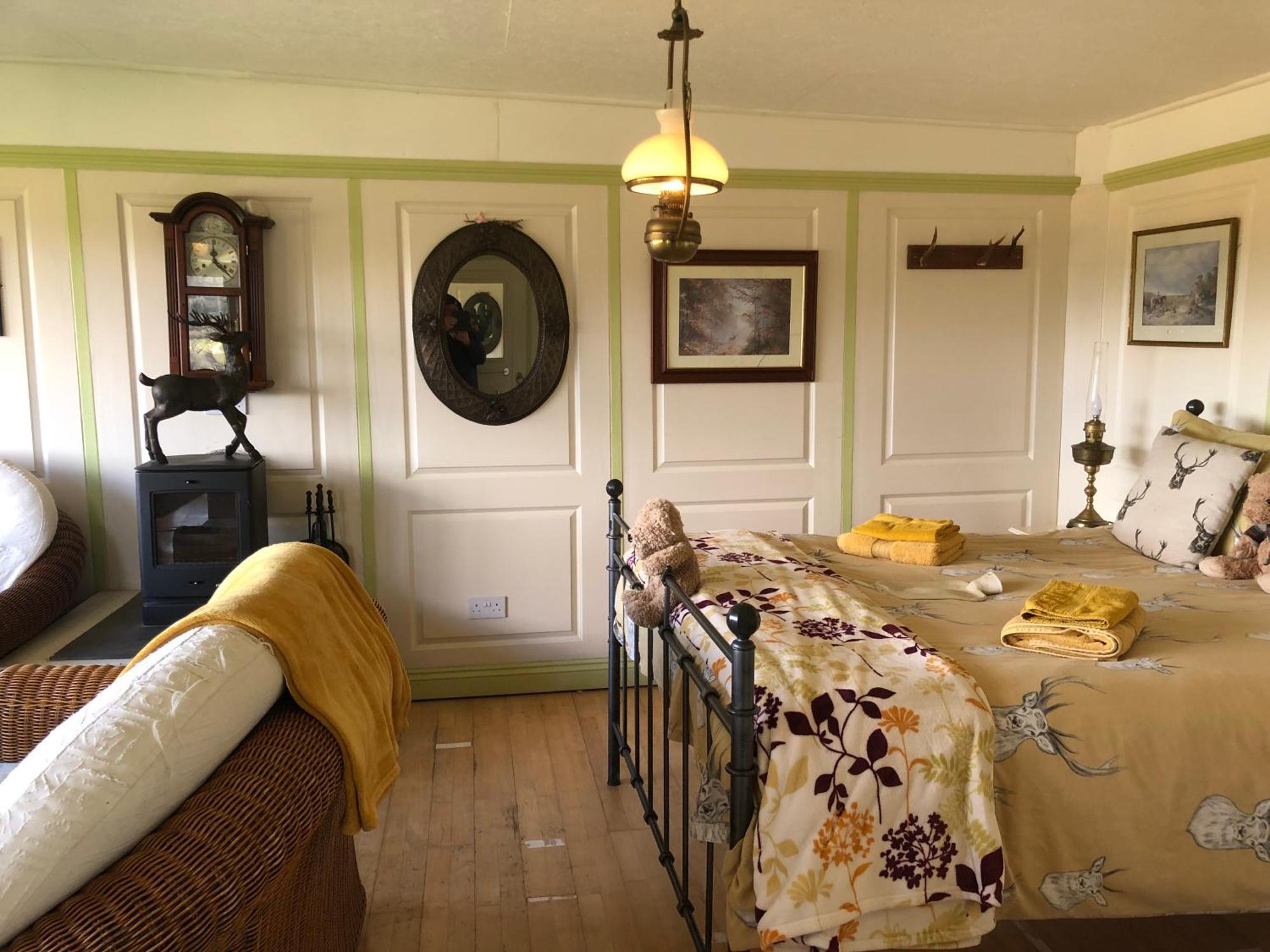 Stags View,Unique Eco Cabin, Dartmoor Views 사우스브렌트 외부 사진