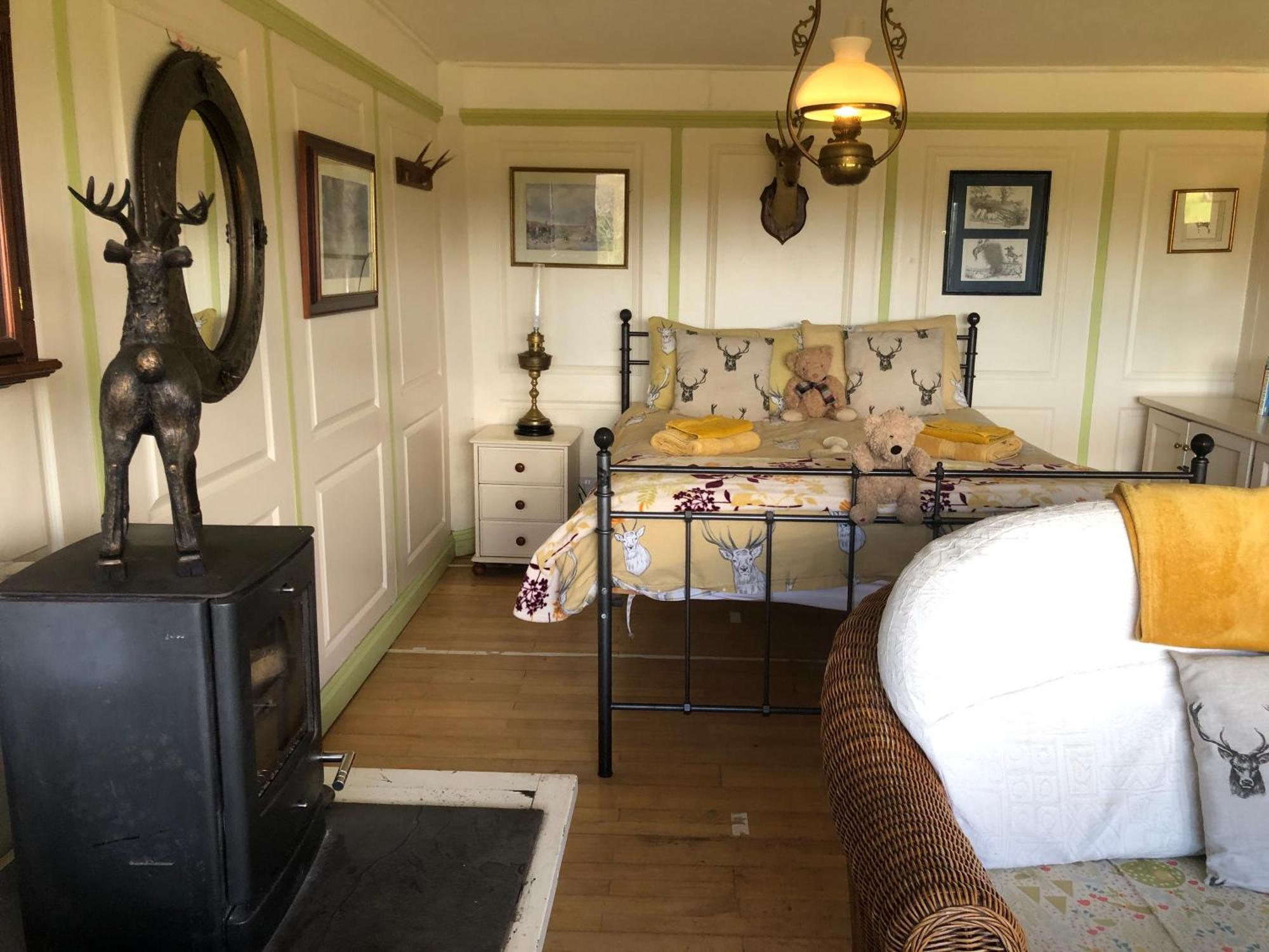 Stags View,Unique Eco Cabin, Dartmoor Views 사우스브렌트 외부 사진